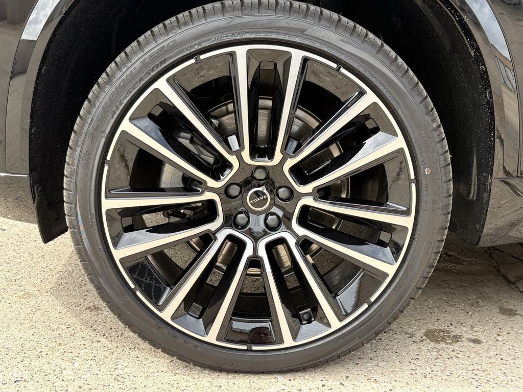 2026 Volvo XC90 B6 Plus 7-Seater