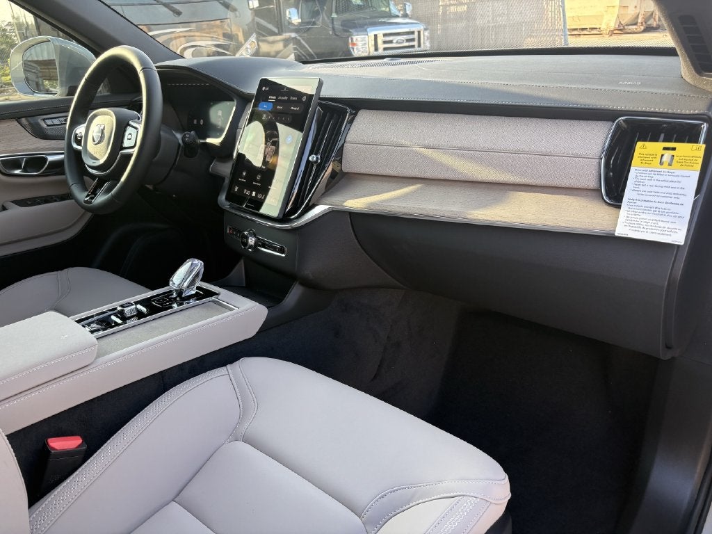 2026 Volvo XC90 B6 Plus 7-Seater
