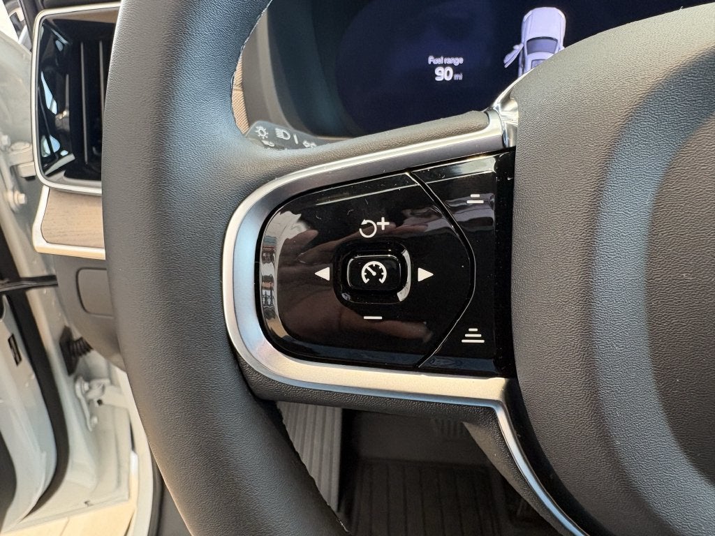 2027 Volvo XC90 B6 Plus 7-Seater