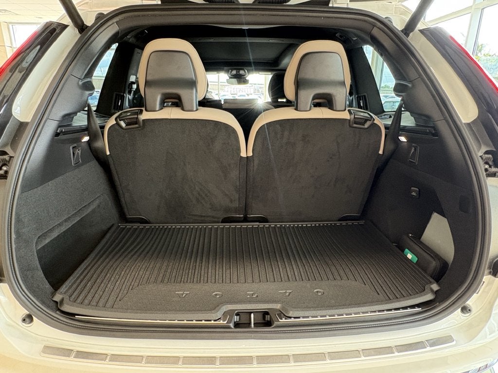 2027 Volvo XC90 B6 Plus 7-Seater