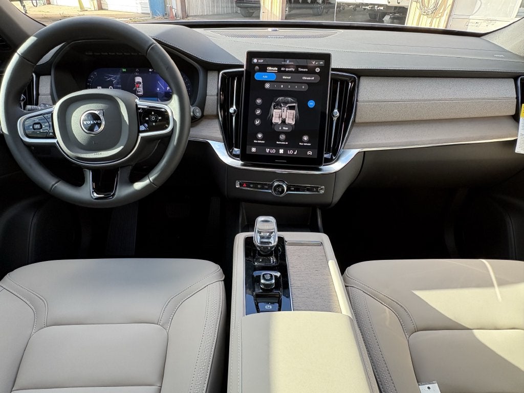 2026 Volvo XC90 B6 Plus 7-Seater