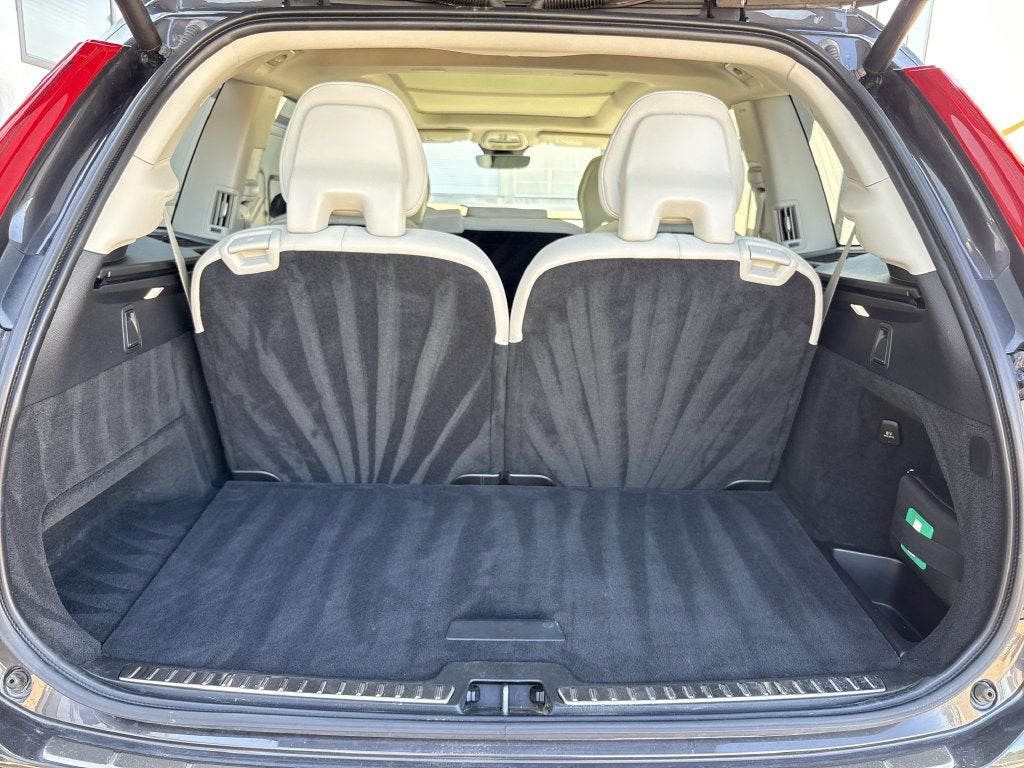 2024 Volvo XC90 B6 Plus Bright Theme