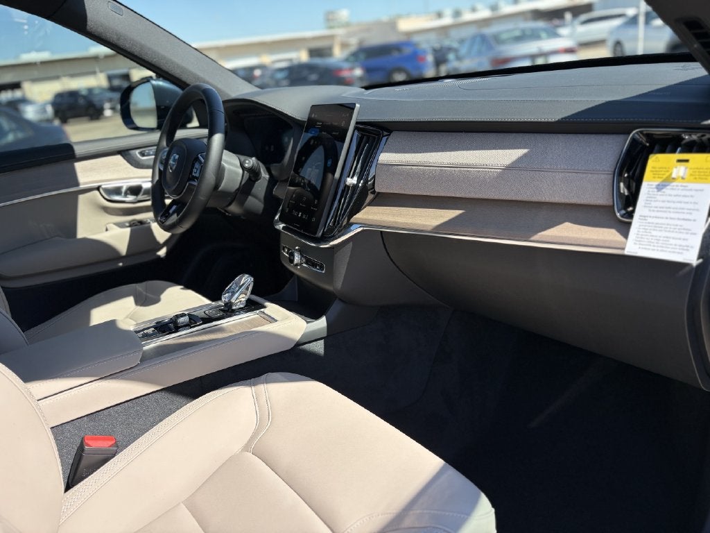 2026 Volvo XC90 B6 Plus 7-Seater