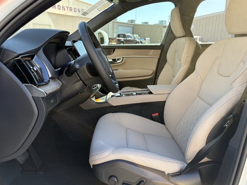 2026 Volvo XC90 B6 Plus 7-Seater