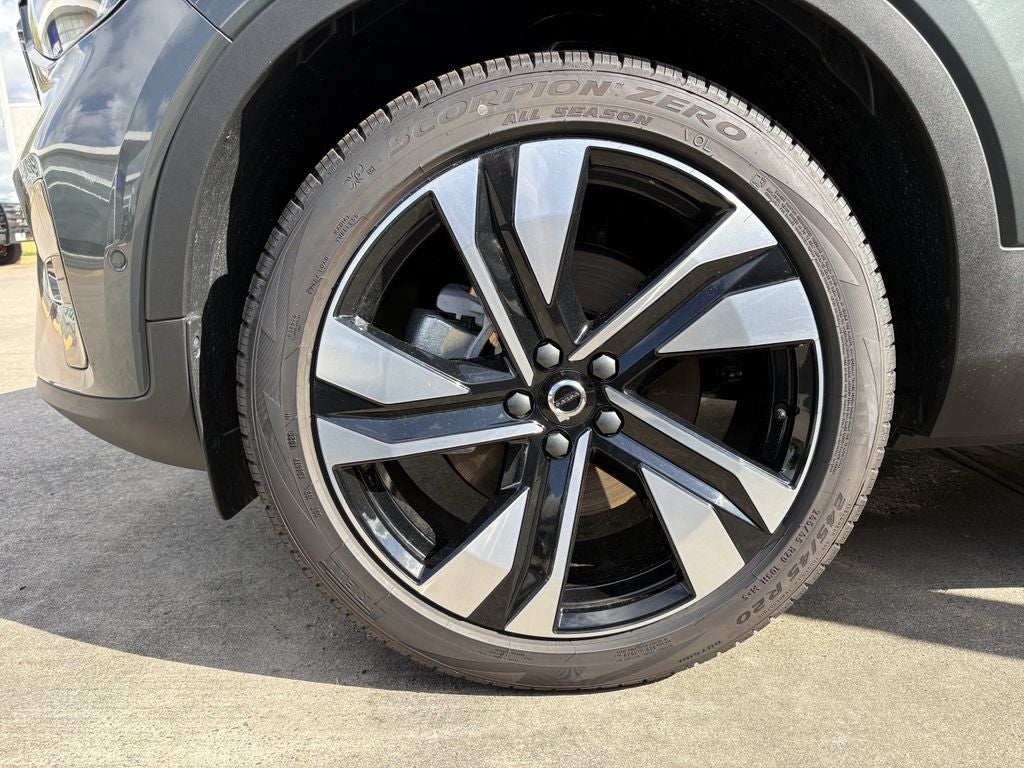 2026 Volvo XC90 B6 Plus 7-Seater