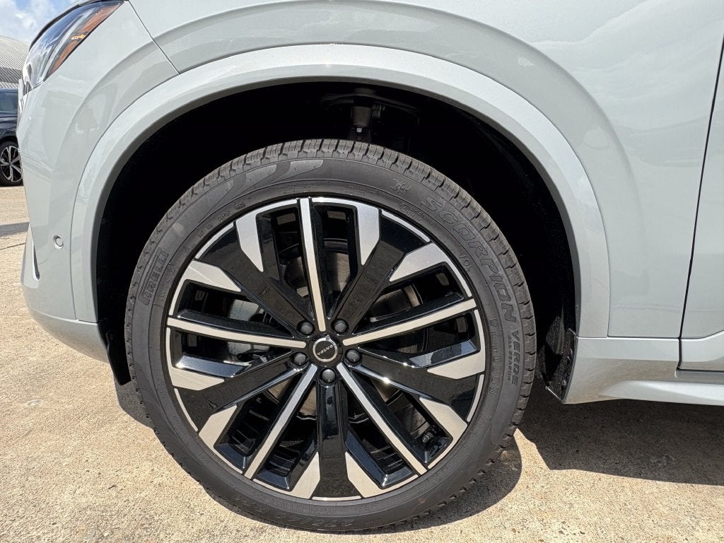2026 Volvo XC90 B6 Plus 7-Seater