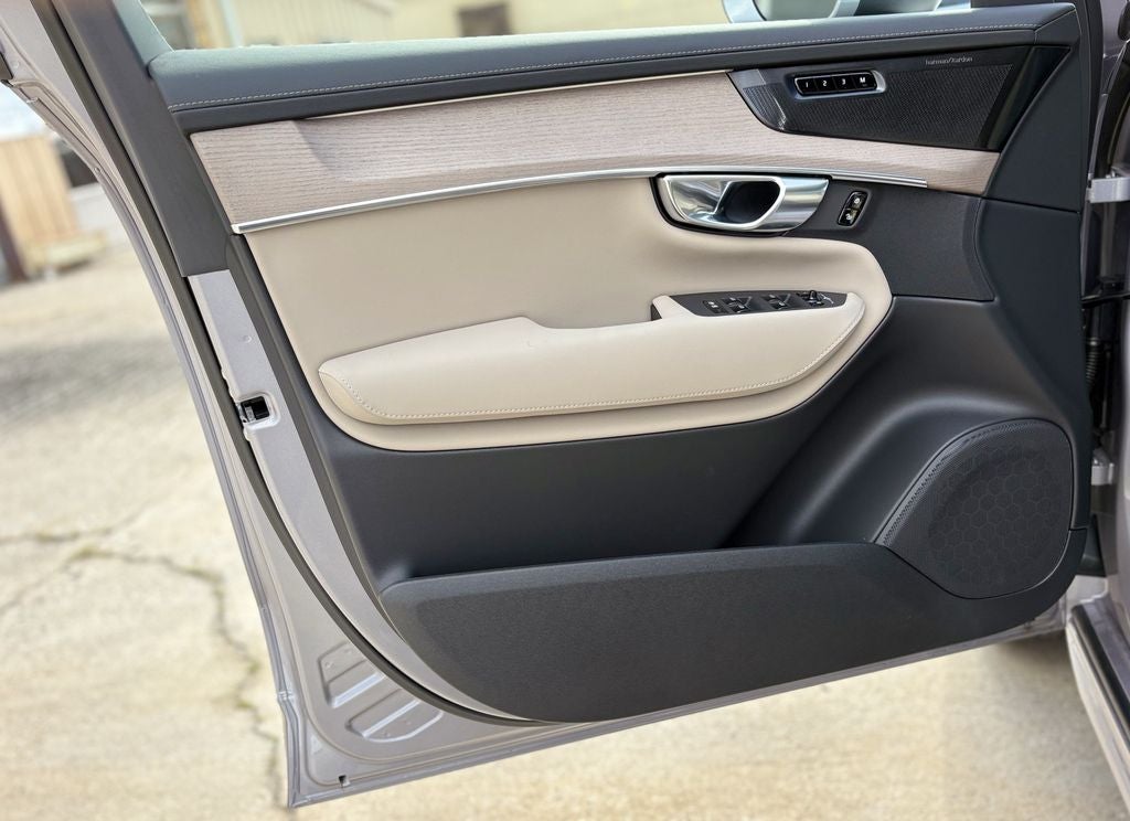 2026 Volvo XC90 B6 Plus 7-Seater