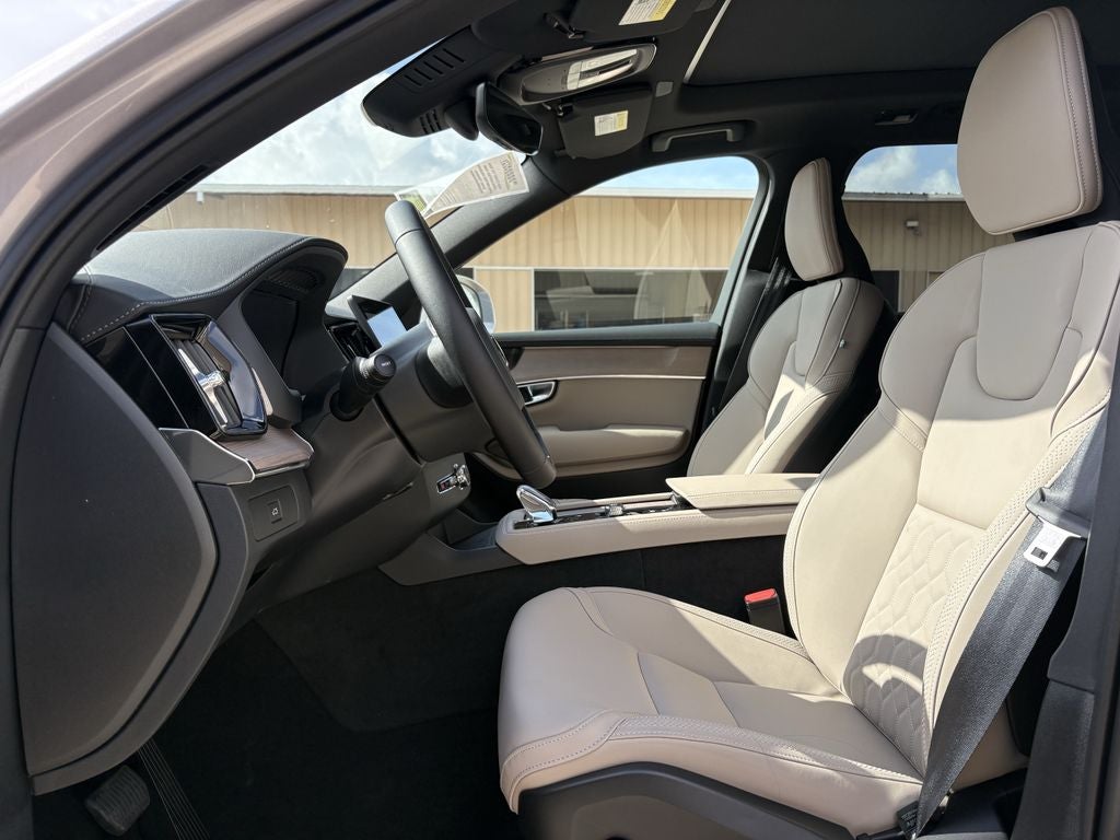 2026 Volvo XC90 B6 Plus 7-Seater