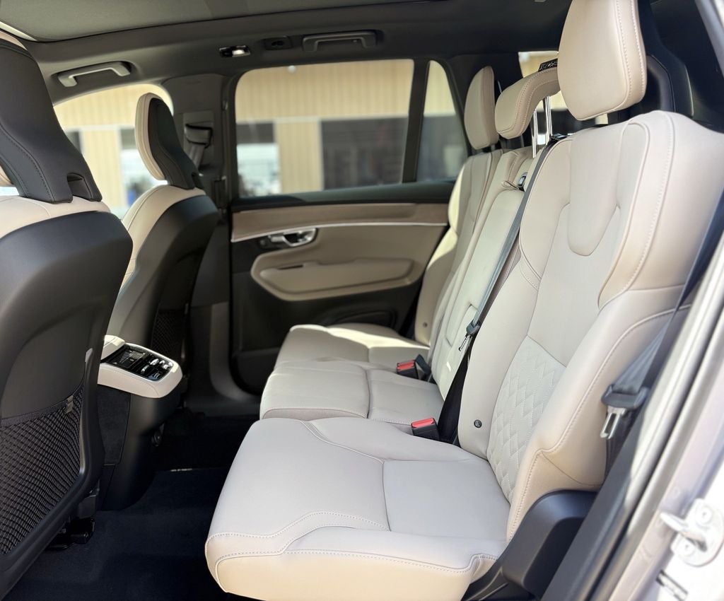2026 Volvo XC90 B6 Plus 7-Seater