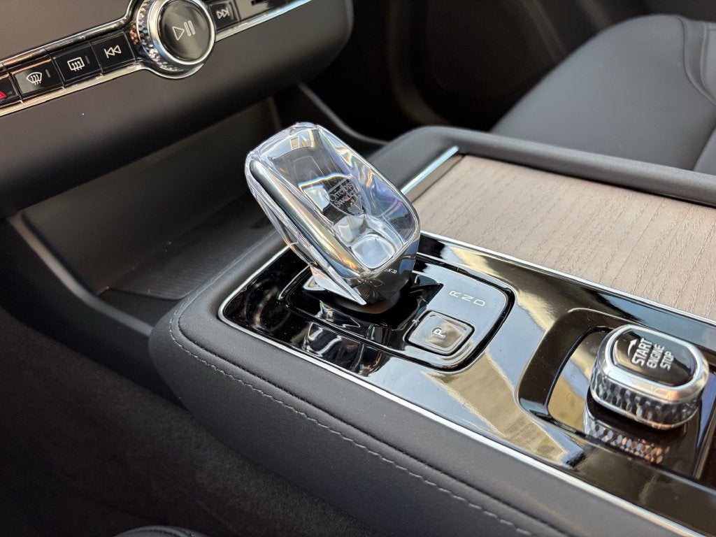 2027 Volvo XC90 B6 Plus 7-Seater