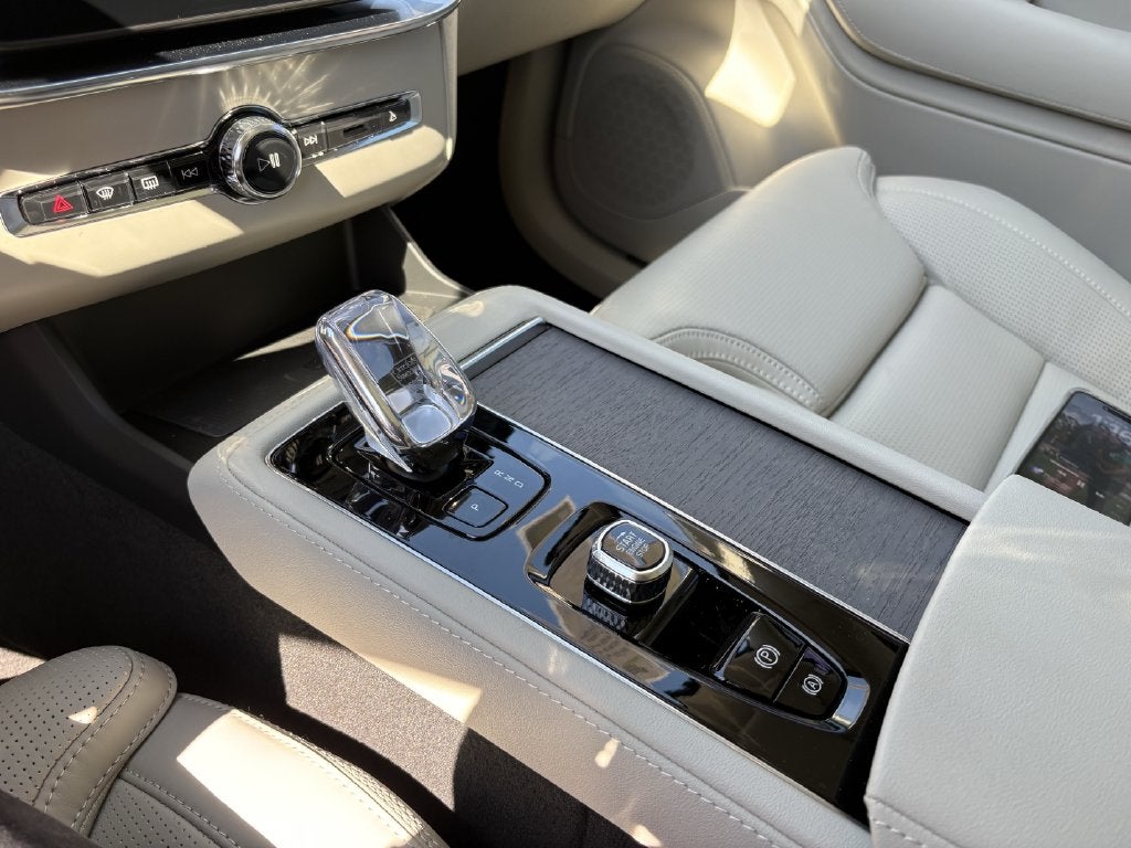 2026 Volvo XC90 B6 Ultra