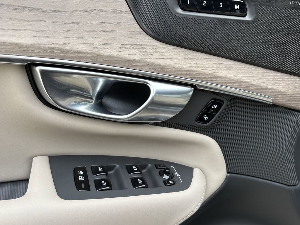 2026 Volvo XC90 B6 Ultra