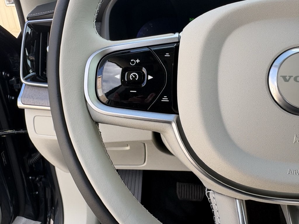 2026 Volvo XC90 B6 Ultra