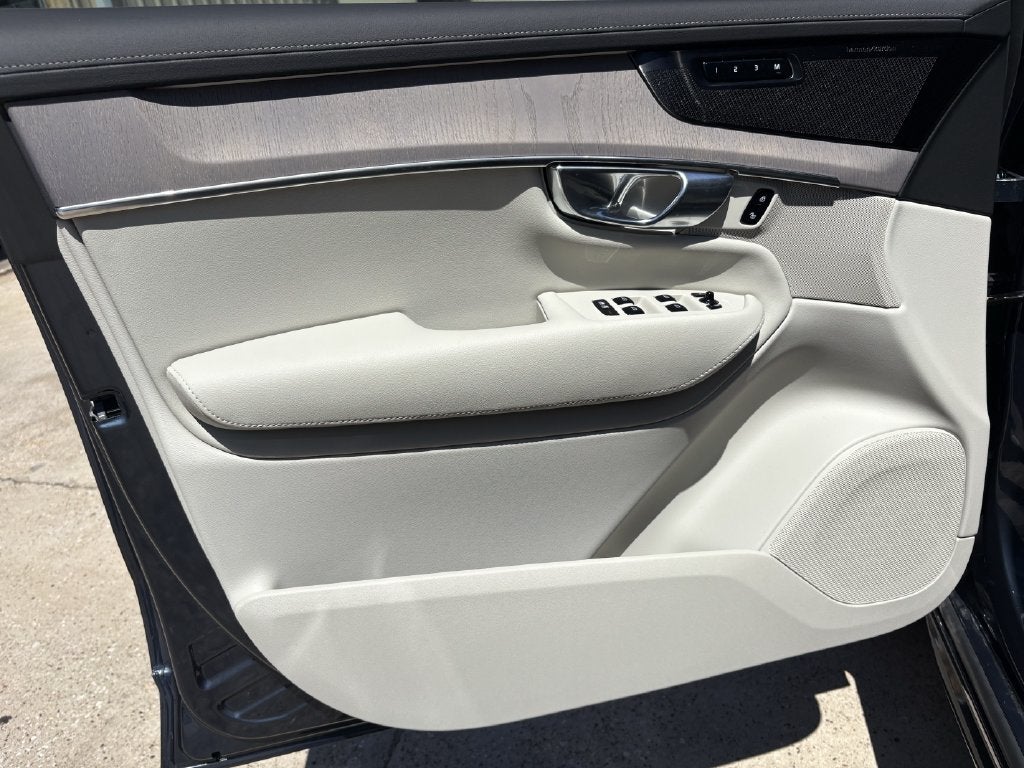 2026 Volvo XC90 B6 Ultra