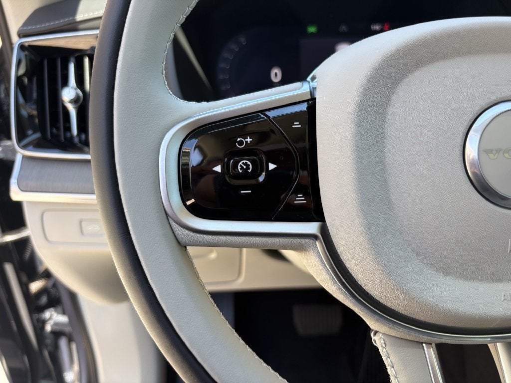 2026 Volvo XC90 B6 Ultra
