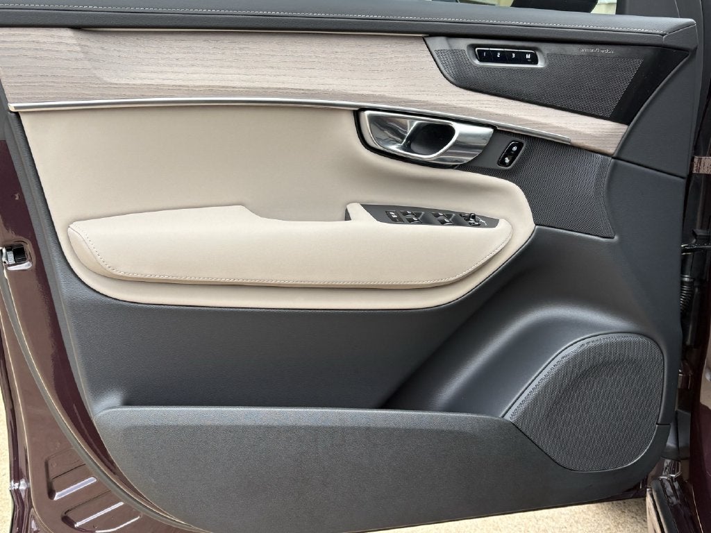 2026 Volvo XC90 B6 Ultra
