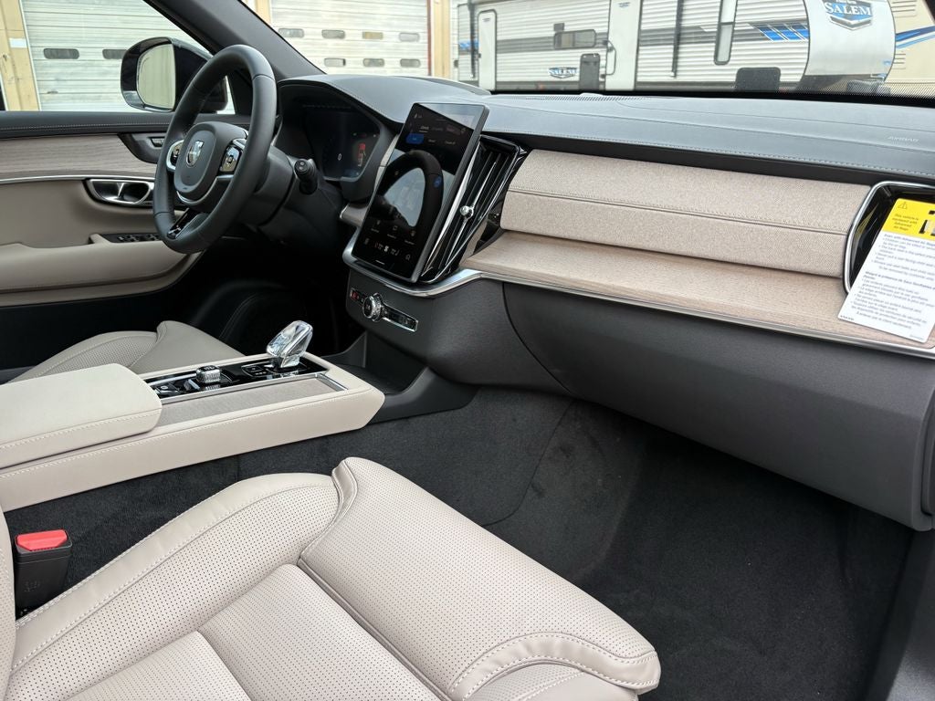2026 Volvo XC90 B6 Ultra