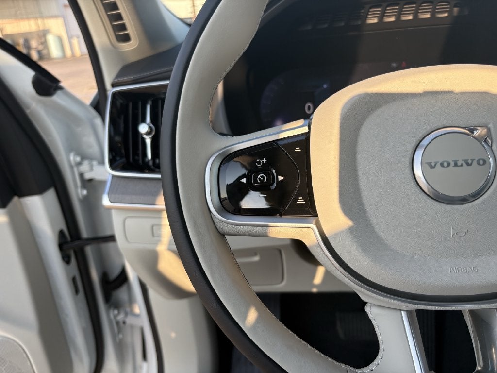 2026 Volvo XC90 B6 Ultra