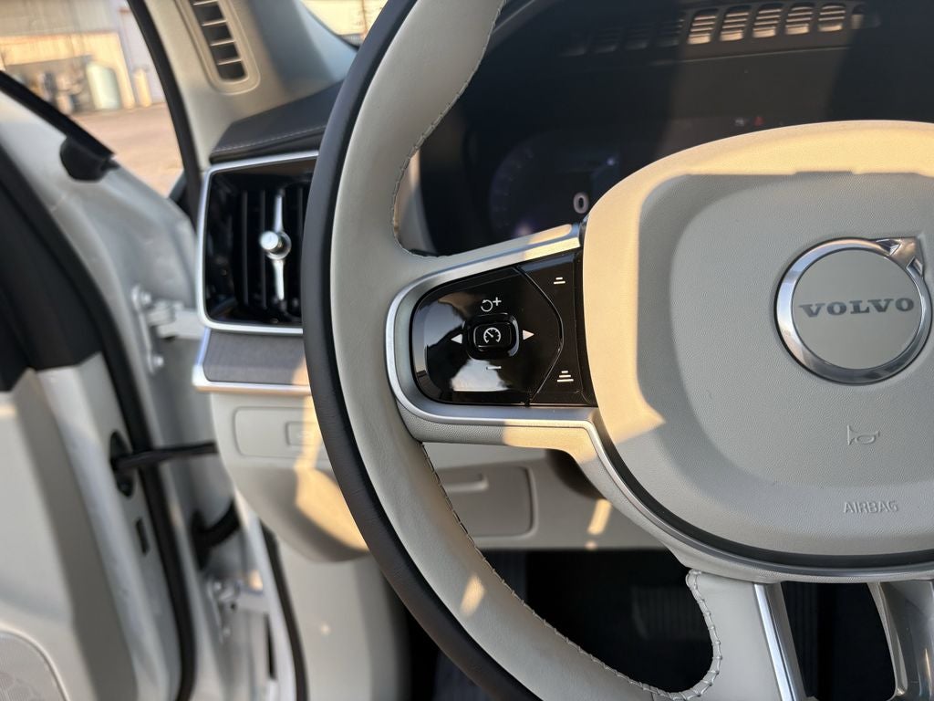 2026 Volvo XC90 B6 Ultra