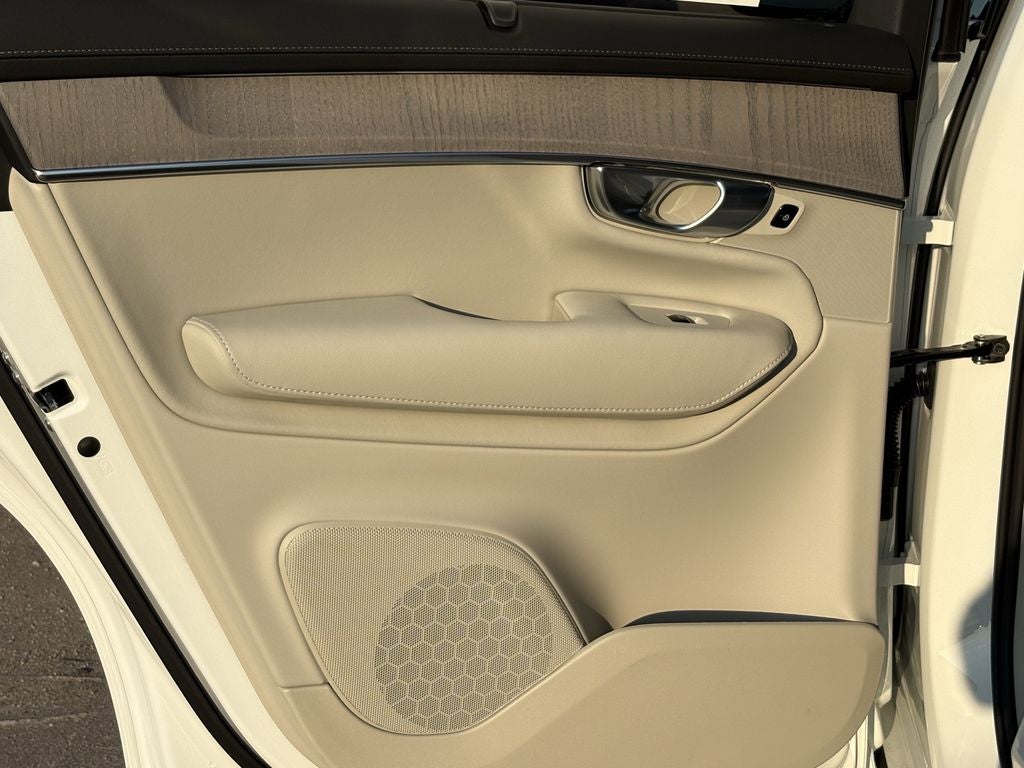 2026 Volvo XC90 B6 Ultra