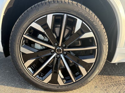 2026 Volvo XC90 B6 Ultra