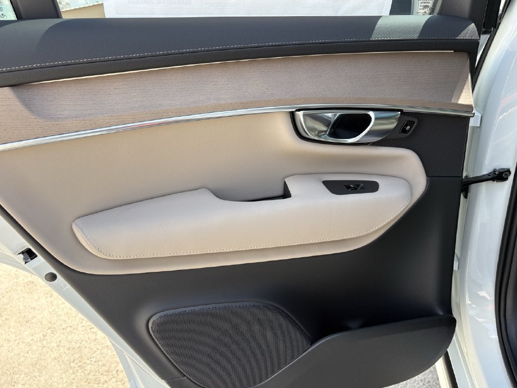 2026 Volvo XC90 Plug-In Hybrid T8 Plus 7 Passenger