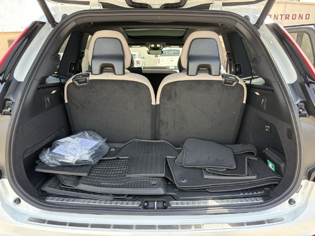 2026 Volvo XC90 Plug-In Hybrid T8 Plus 7 Passenger