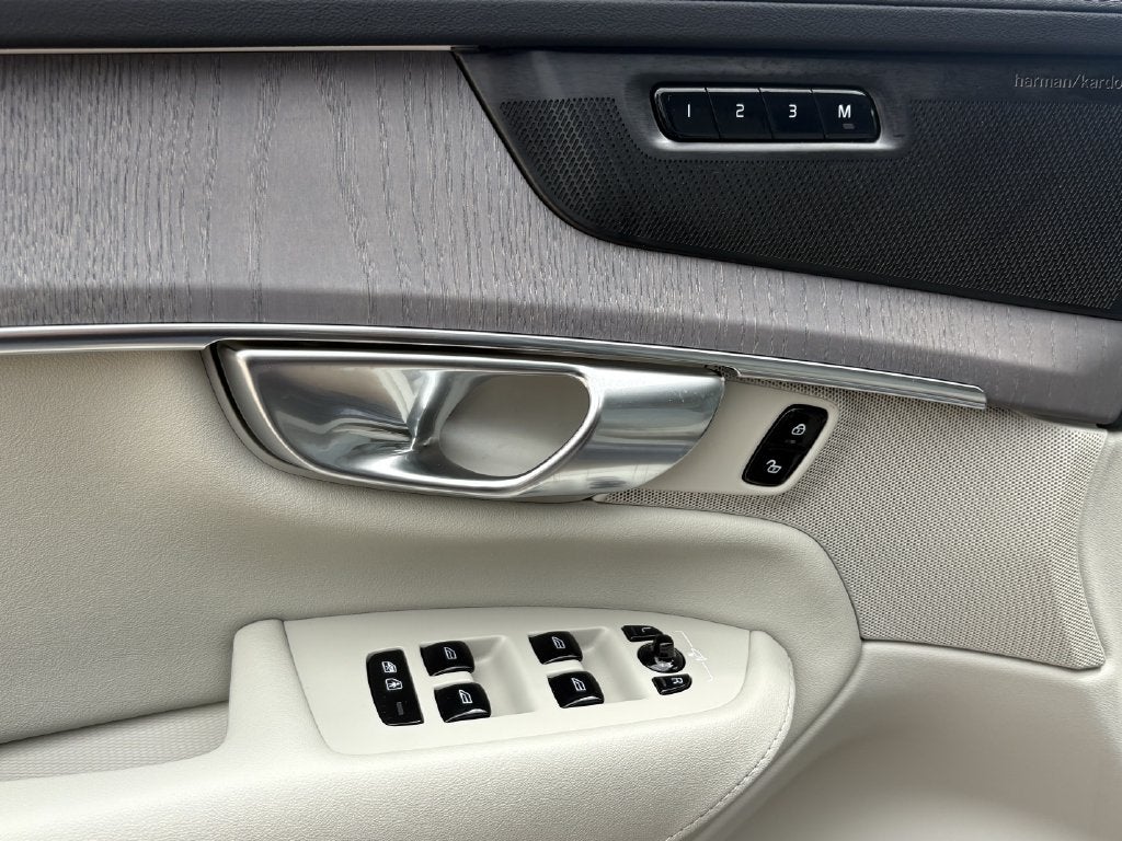 2026 Volvo XC90 Plug-In Hybrid T8 Ultra 7 Passenger