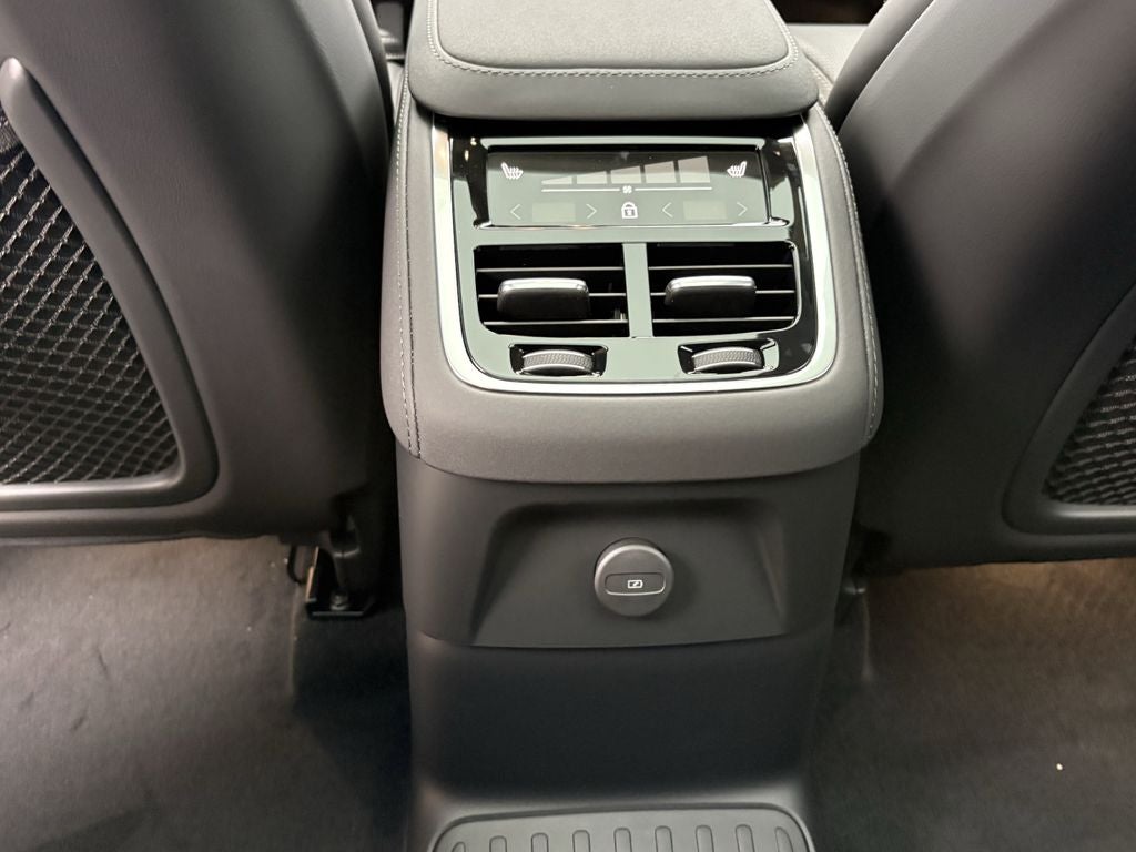 2026 Volvo XC90 Plug-In Hybrid T8 Ultra