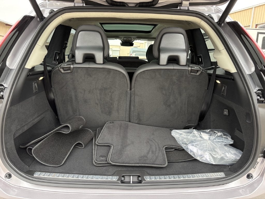 2026 Volvo XC90 Plug-In Hybrid T8 Ultra