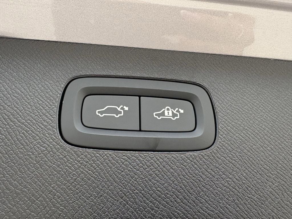 2026 Volvo XC90 Plug-In Hybrid T8 Ultra
