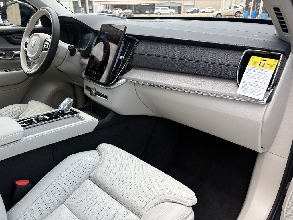 2026 Volvo XC90 Plug-In Hybrid T8 Ultra