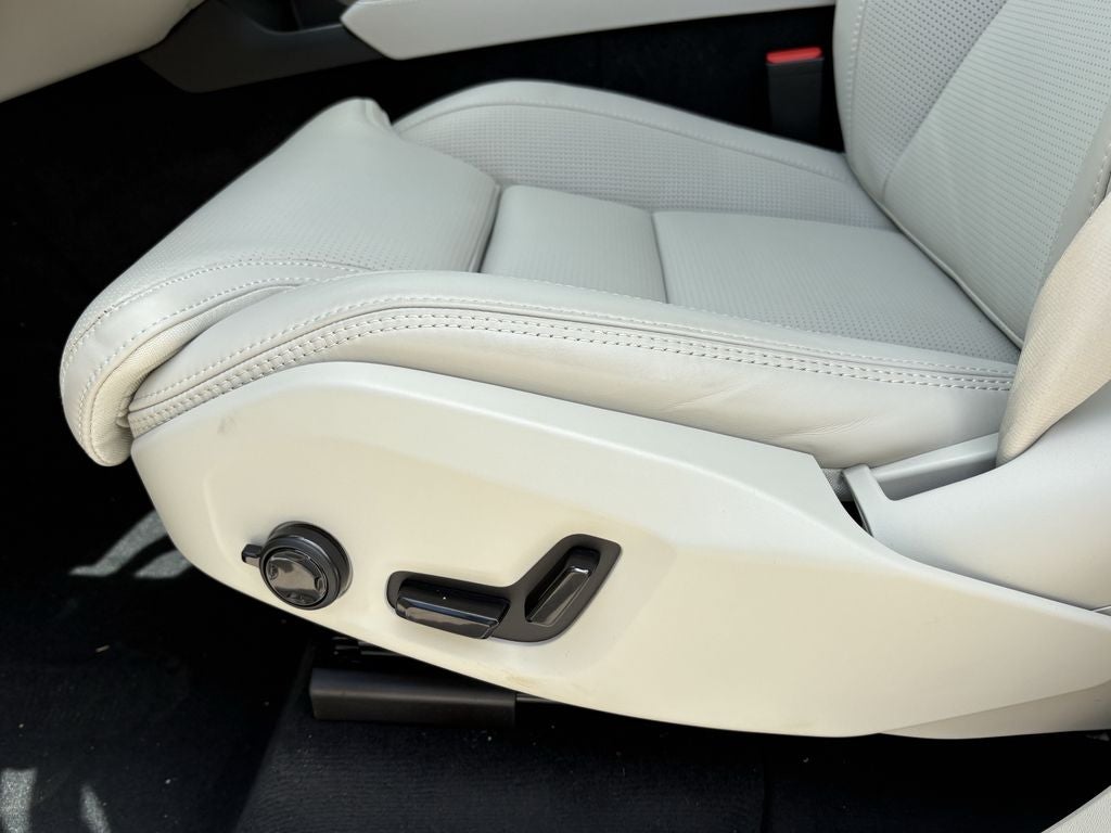 2026 Volvo XC90 Plug-In Hybrid T8 Ultra