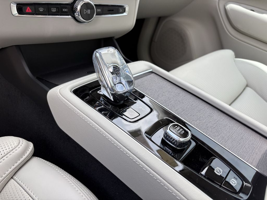 2026 Volvo XC90 Plug-In Hybrid T8 Ultra