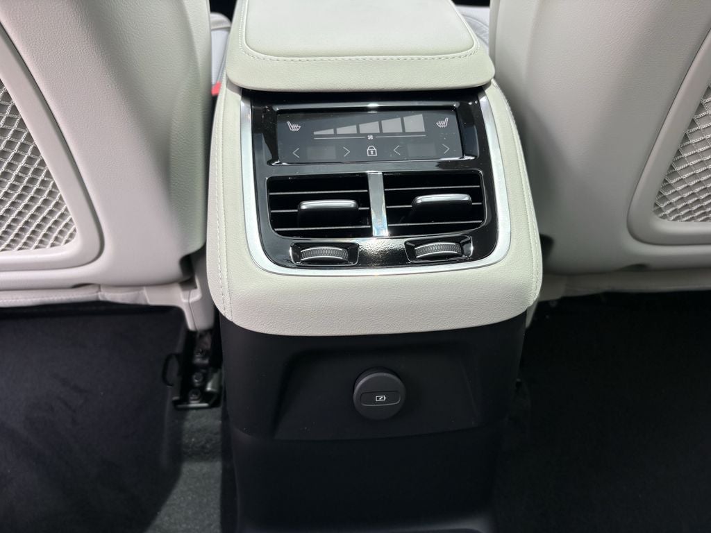 2026 Volvo XC90 Plug-In Hybrid T8 Ultra