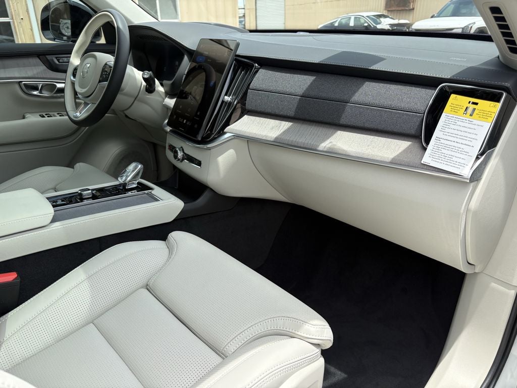 2026 Volvo XC90 Plug-In Hybrid T8 Ultra