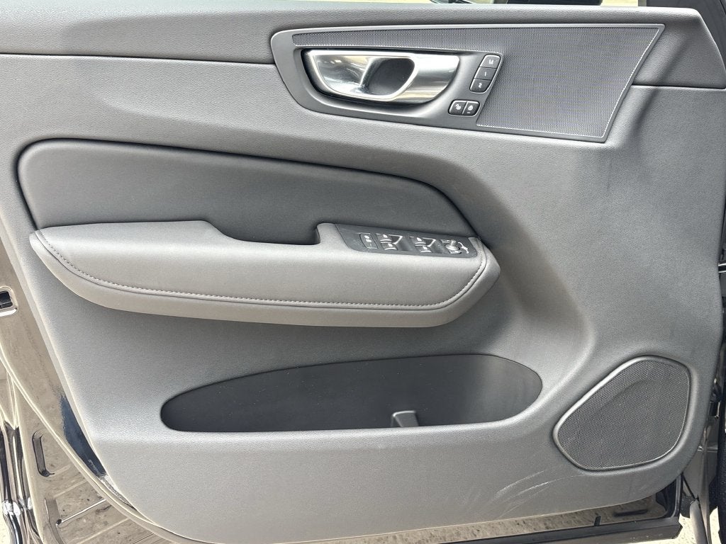 2026 Volvo XC60 Plug-In Hybrid T8 Plus