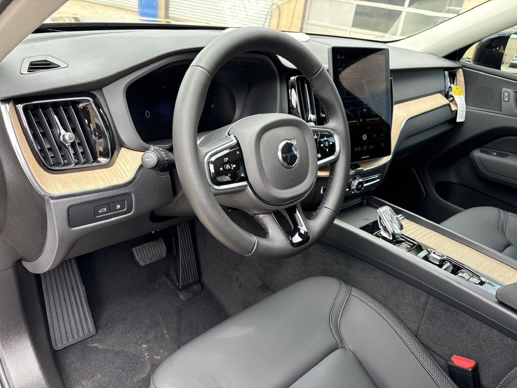 2026 Volvo XC60 Plug-In Hybrid T8 Plus