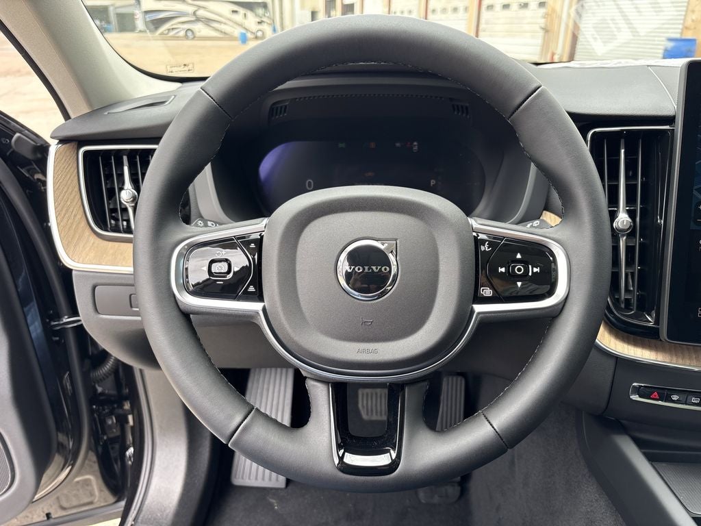 2026 Volvo XC60 Plug-In Hybrid T8 Plus