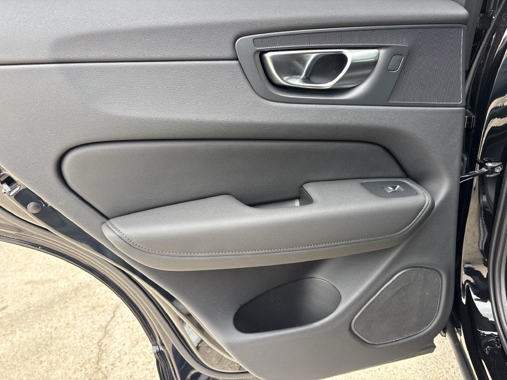2026 Volvo XC60 Plug-In Hybrid T8 Plus