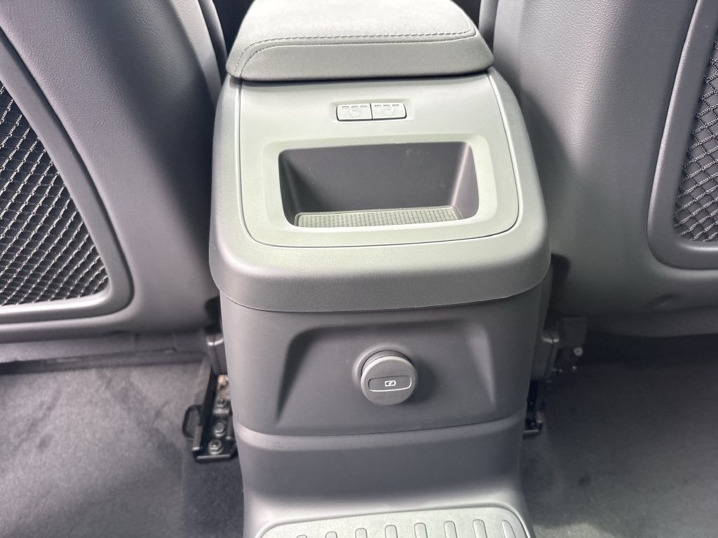 2026 Volvo XC60 Plug-In Hybrid T8 Plus