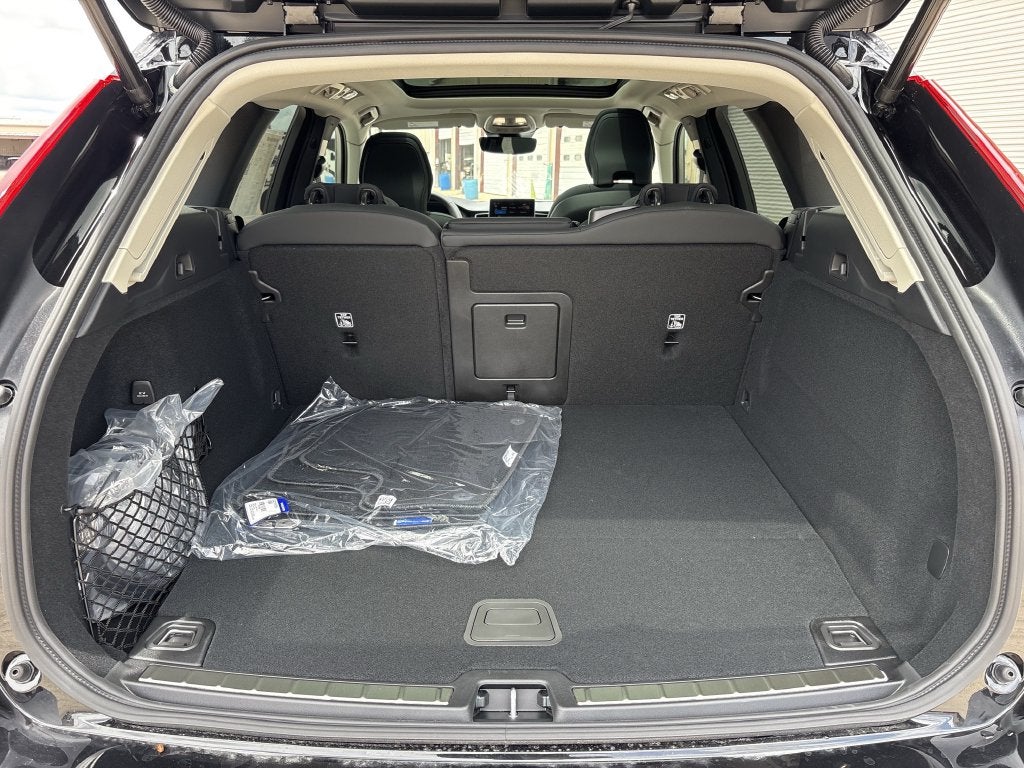 2026 Volvo XC60 Plug-In Hybrid T8 Plus