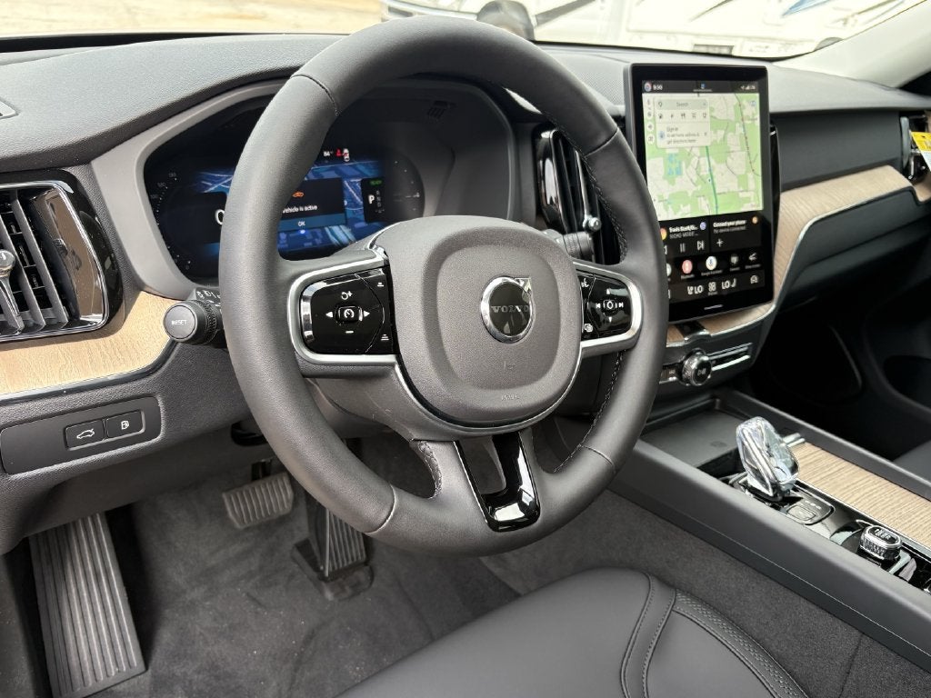 2026 Volvo XC60 Plug-In Hybrid T8 Plus