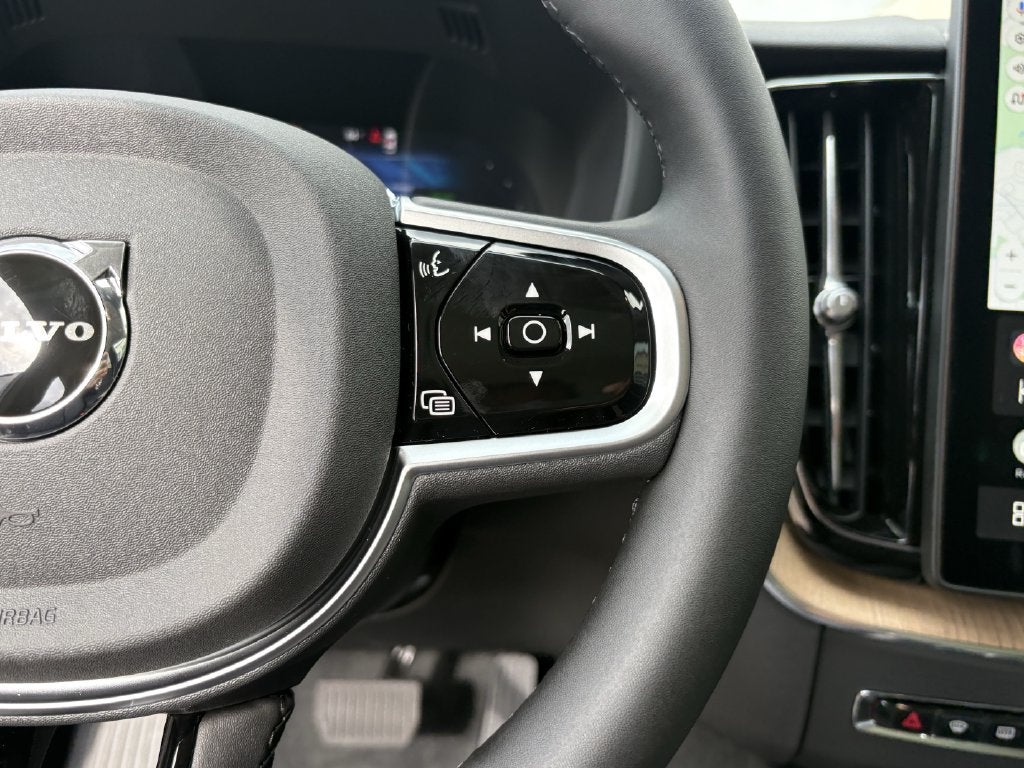 2026 Volvo XC60 Plug-In Hybrid T8 Plus