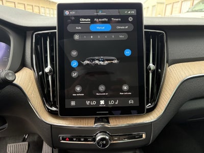 2026 Volvo XC60 Plug-In Hybrid T8 Plus
