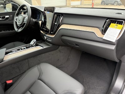 2026 Volvo XC60 Plug-In Hybrid T8 Plus