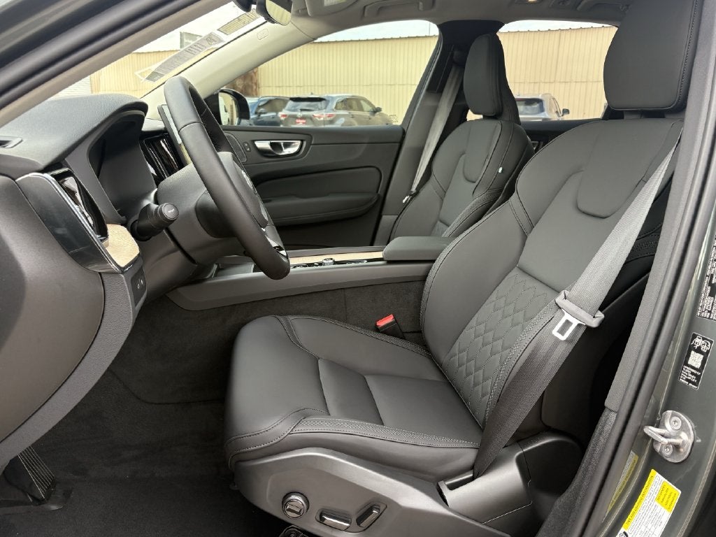 2026 Volvo XC60 Plug-In Hybrid T8 Plus