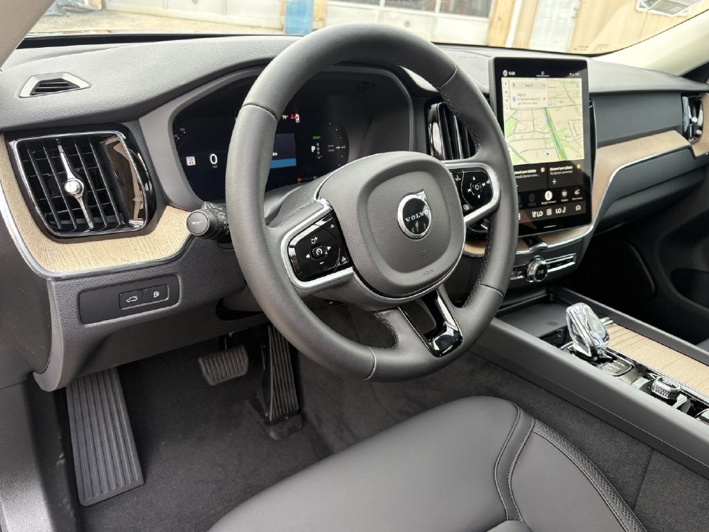 2026 Volvo XC60 Plug-In Hybrid T8 Plus