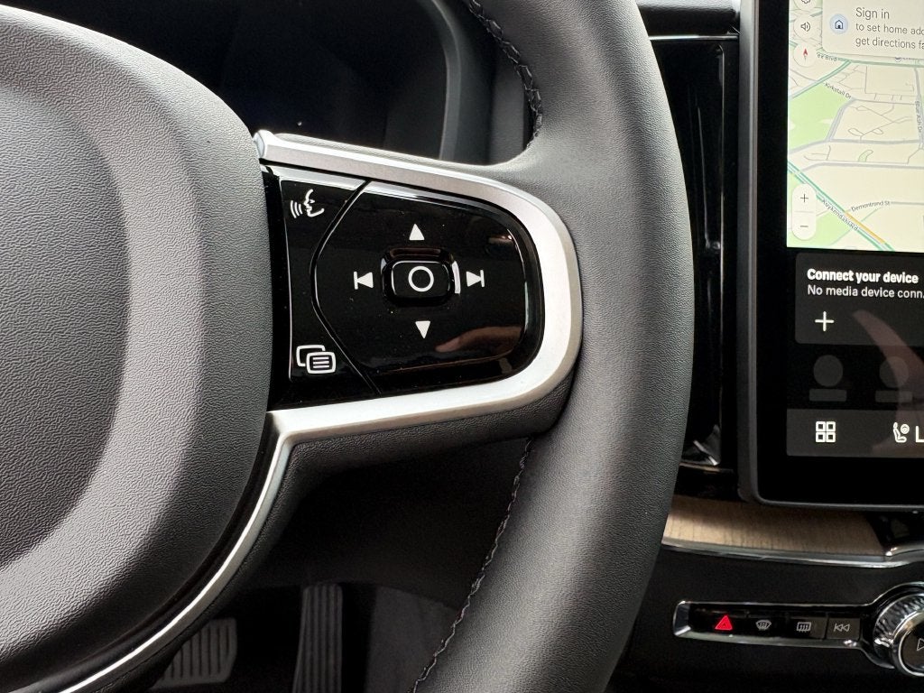 2026 Volvo XC60 Plug-In Hybrid T8 Plus