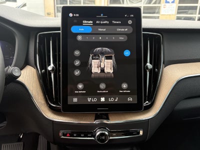 2026 Volvo XC60 Plug-In Hybrid T8 Plus